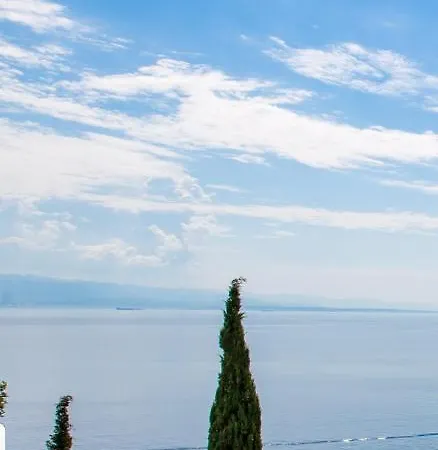 Апартаменты Tomic Mia Near The Sea *